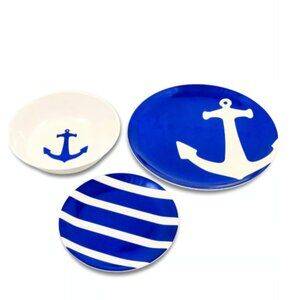 Dinnerware set